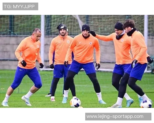 泰山队定于明年1月3日集结并于7日启程前往海口开展冬训第一阶段 泰山队定于明年1月3日集结并于7日启程前往海口开展冬训第一阶段