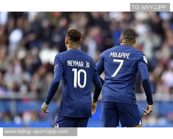 萨哈称姆伯莫为英超今夏最佳引援不推荐曼联签内马尔