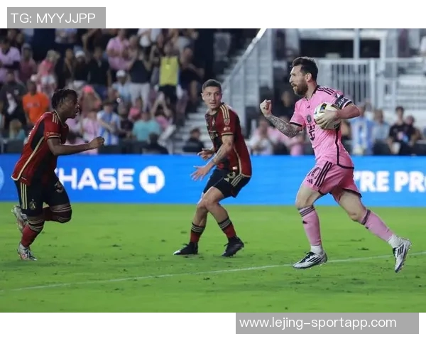 梅西杯首届赛事在迈阿密举行梅西亲临观战河床对阵巴萨 梅西杯首届赛事在迈阿密举行梅西亲临观战河床对阵巴萨