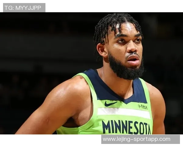 莱夫利全能表现助力球队攻防两端6中5贡献10分6板3助2断2帽 莱夫利全能表现助力球队攻防两端6中5贡献10分6板3助2断2帽