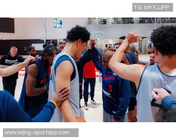 快船全员健康迎战太阳主场揭幕战期待精彩表现 快船全员健康迎战太阳主场揭幕战期待精彩表现