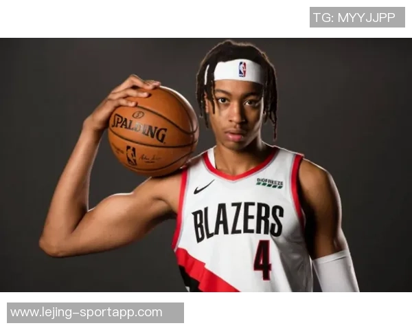 布朗在美国男篮落选后展现巅峰状态引发热议与期待