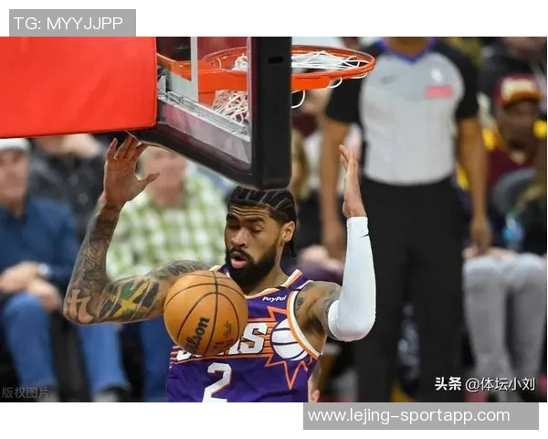 米切尔本赛季三分球火力全开成为联盟首位投进100记三分的球员