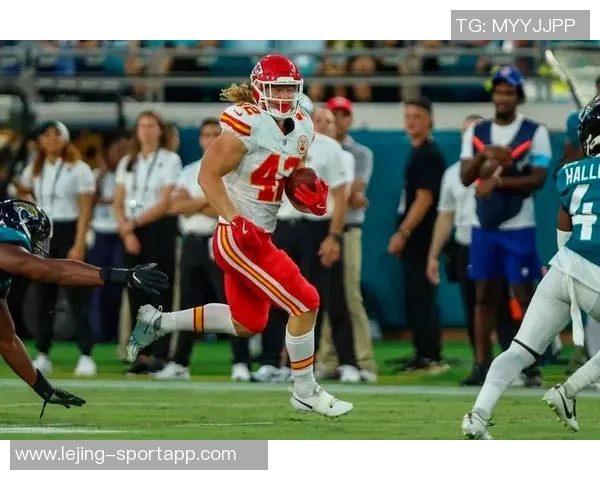 公羊四分卫揭秘队内外接手赛前必看老詹集锦的趣事与意义 公羊四分卫揭秘队内外接手赛前必看老詹集锦的趣事与意义