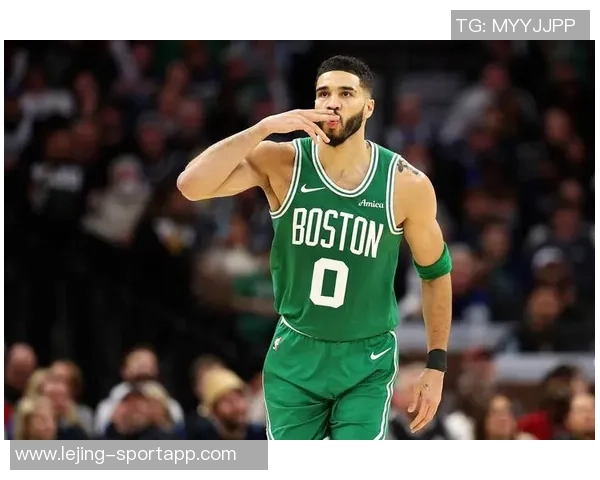 塔图姆热爱家乡与波士顿积极投身社区公益事业传递温暖 塔图姆热爱家乡与波士顿积极投身社区公益事业传递温暖