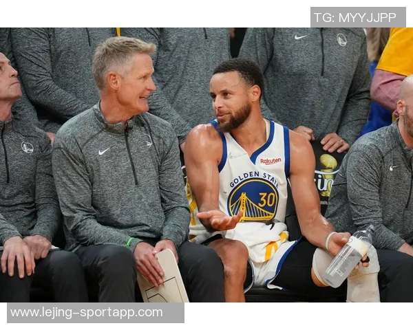 库里谈无球掩护的重要性以提升科尔进攻体系的效率与团队配合